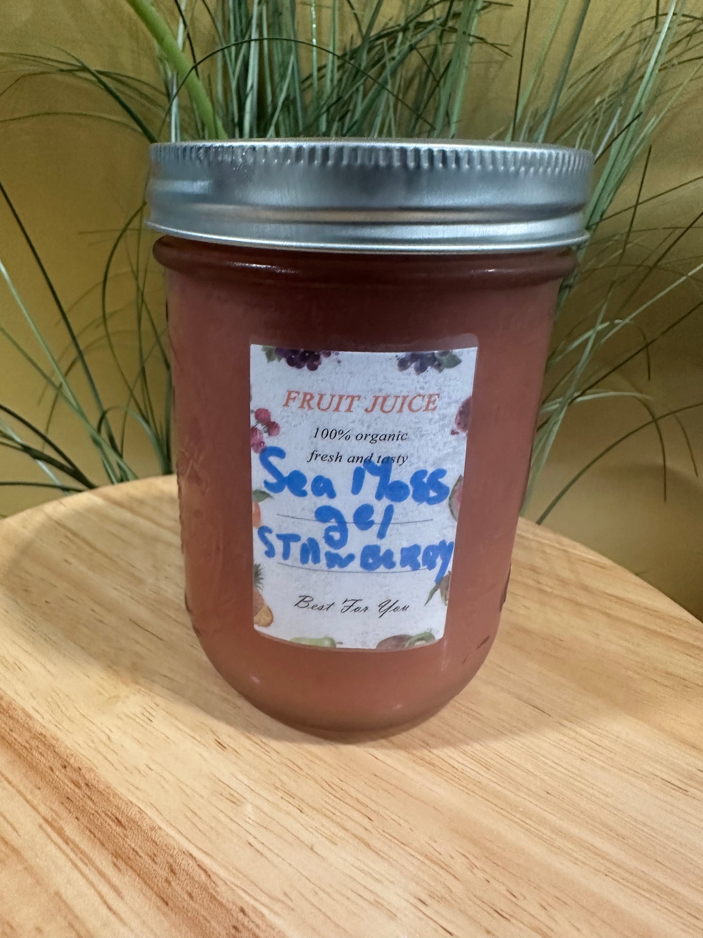 Sea moss gel made with fresh strawberries